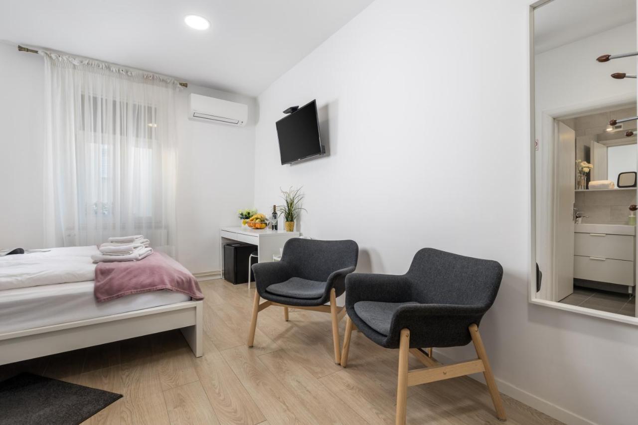 Delta Rooms 里耶卡 外观 照片