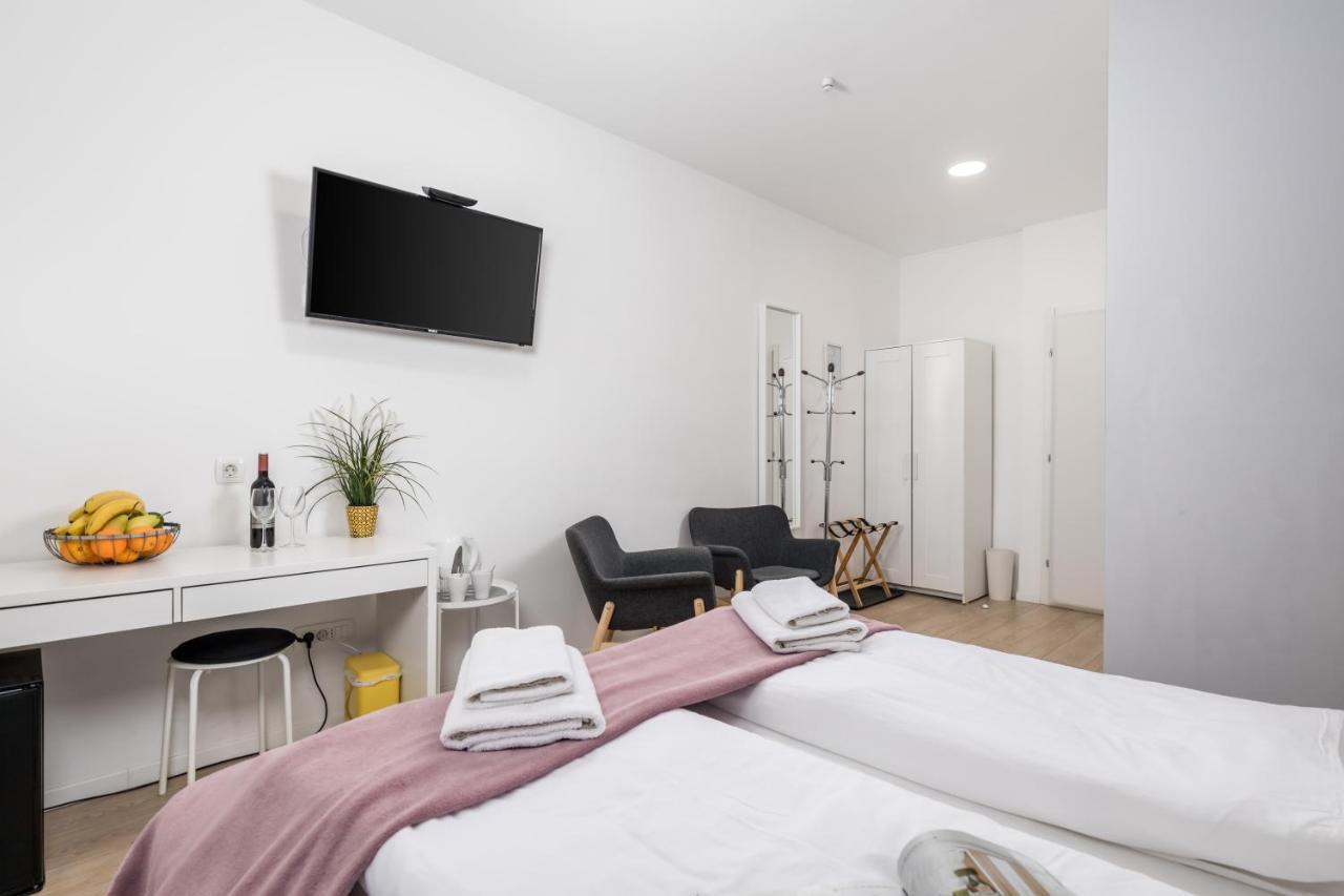 Delta Rooms 里耶卡 外观 照片